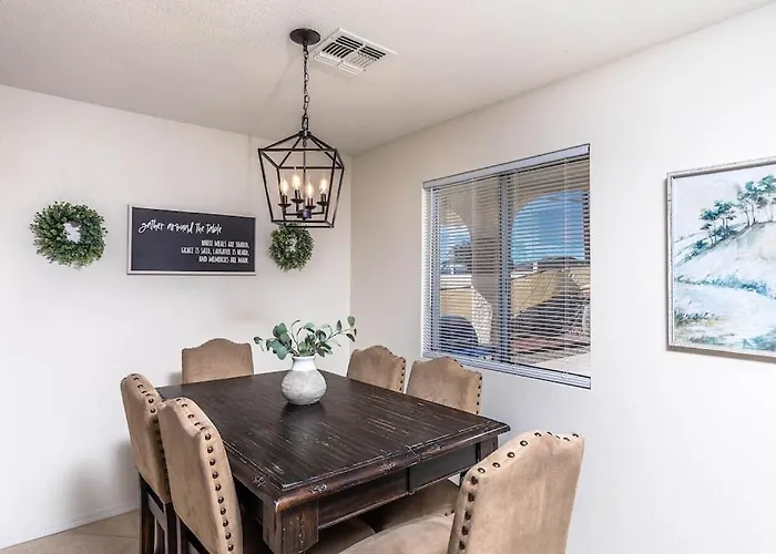 Relax And Unwind - Pool - New - - Spacious Villa Lake Havasu City