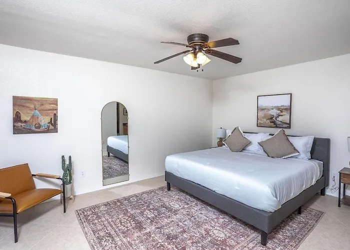 Relax And Unwind - Pool - New - - Spacious Villa Lake Havasu City